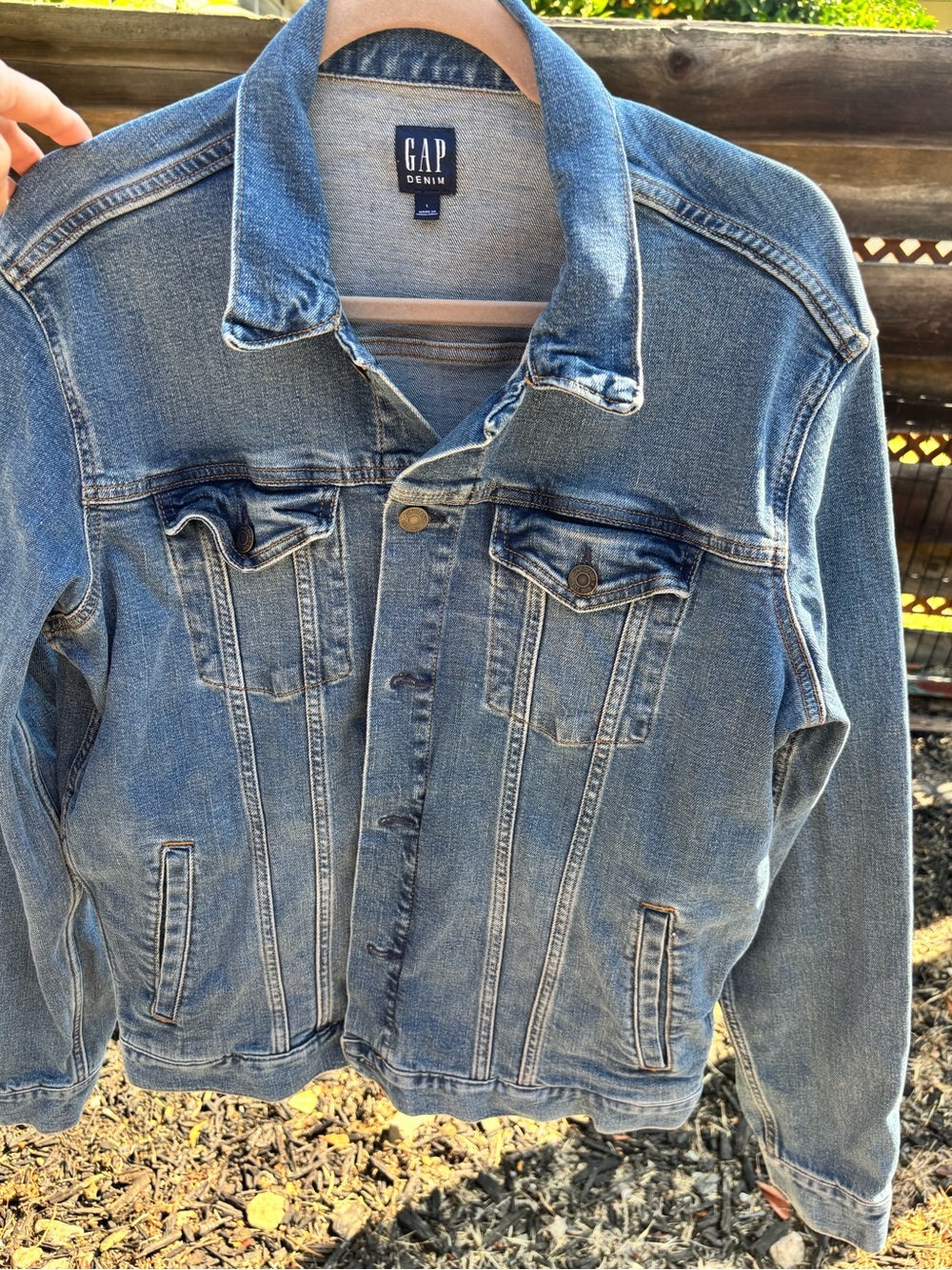 GAP Men's Light Blue Denim Jacket Trucker style 90s / Y2K